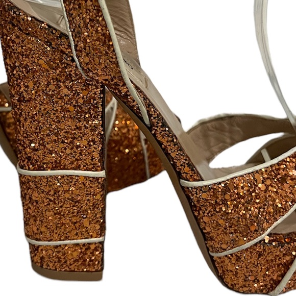 NWOT Valentino Glitter Heels